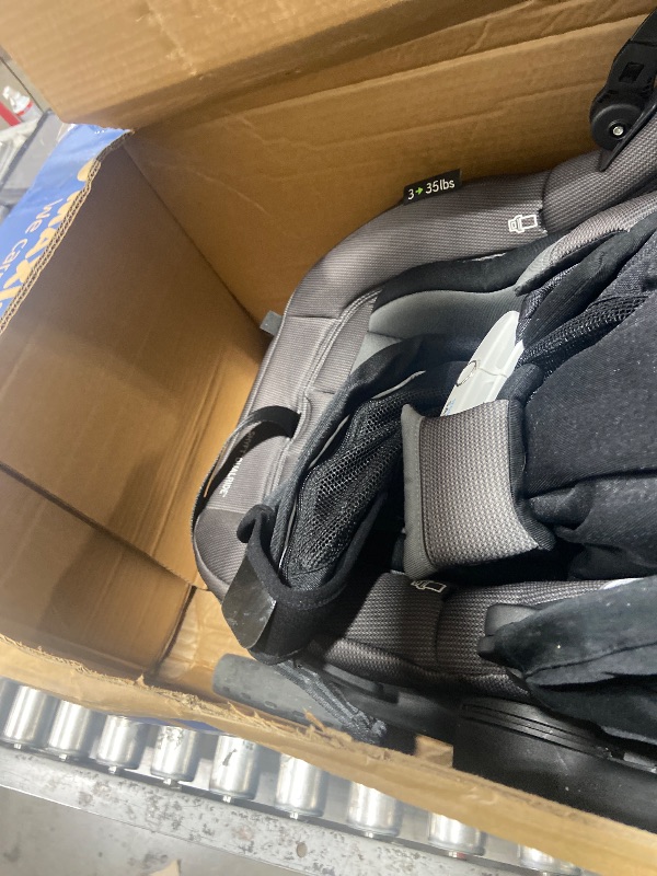Photo 1 of Evenflo Shyft DualRide Infant Car Seat Stroller Combo