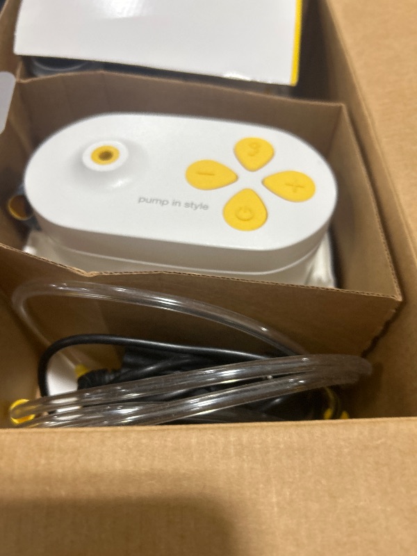 Photo 1 of Medela Pump in Style Breast Pump Starter Kit