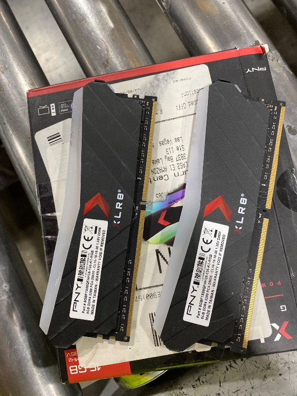 Photo 1 of PNY Epic-X RGB DDR4 16GB 3200MHz CL16 Memory Kit