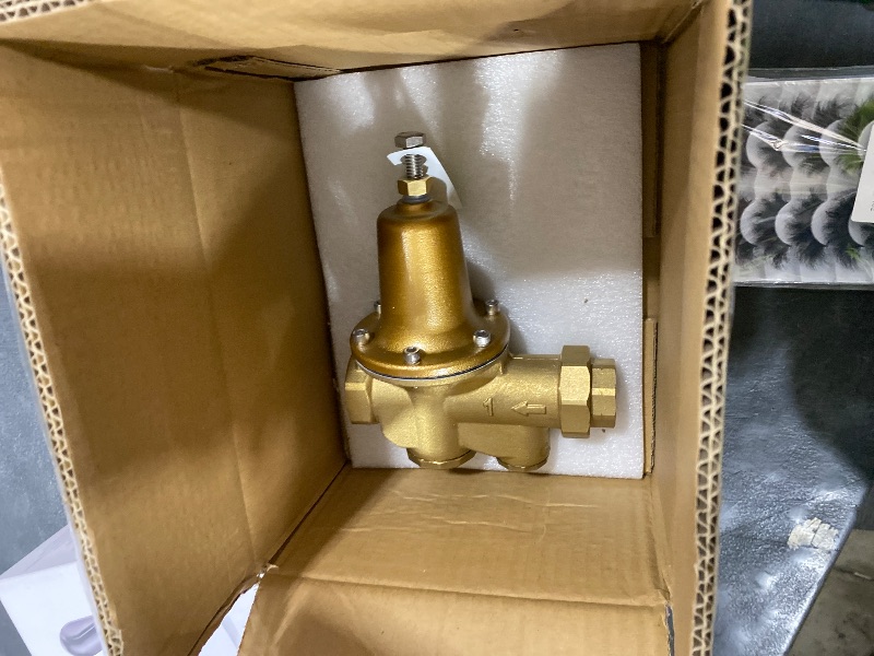 Photo 1 of Feeligivin LF25AUB-Z3 Water Pressure Reducing Valve - 1 Inch