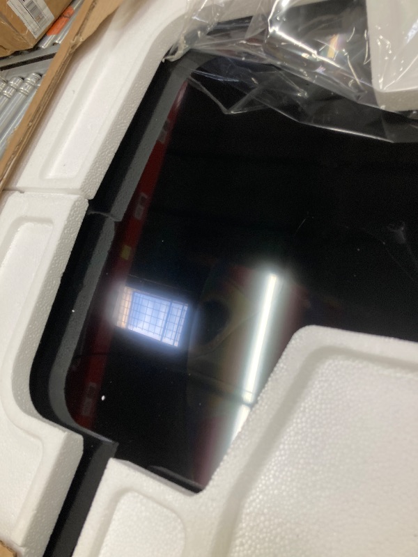 Photo 1 of ********broken screen -no returns , no refunds**********Samsung 65-Inch Class Crystal UHD U8000H Series Samsung Vision AI Smart TV (2026 Model, 65U8000H) Crystal Processor 4K, Endless Free Content, Motion Xcelerator, Color Booster, Alexa Built-in