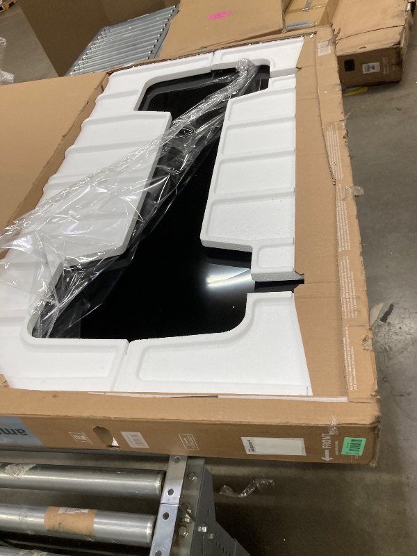 Photo 1 of ********broken screen -no returns , no refunds**********Samsung 65-Inch Class Crystal UHD U8000H Series Samsung Vision AI Smart TV (2026 Model, 65U8000H) Crystal Processor 4K, Endless Free Content, Motion Xcelerator, Color Booster, Alexa Built-in