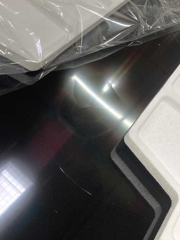 Photo 1 of ********broken screen -no returns , no refunds**********Samsung 65-Inch Class Crystal UHD U8000H Series Samsung Vision AI Smart TV (2026 Model, 65U8000H) Crystal Processor 4K, Endless Free Content, Motion Xcelerator, Color Booster, Alexa Built-in