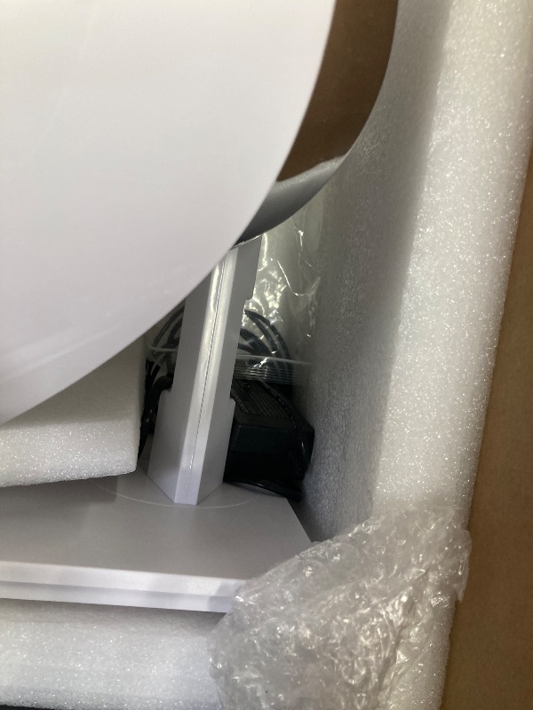Photo 1 of **Missing Software and Hadware**Skin Analysis Machine Professional - 21.5" HD Display, AI-Powered Facial Scanner for Salons & Spas,Product recommendations, 8-Spectral Imaging (Acne/Pigmentation/Wrinkle Detection), Multi-Language