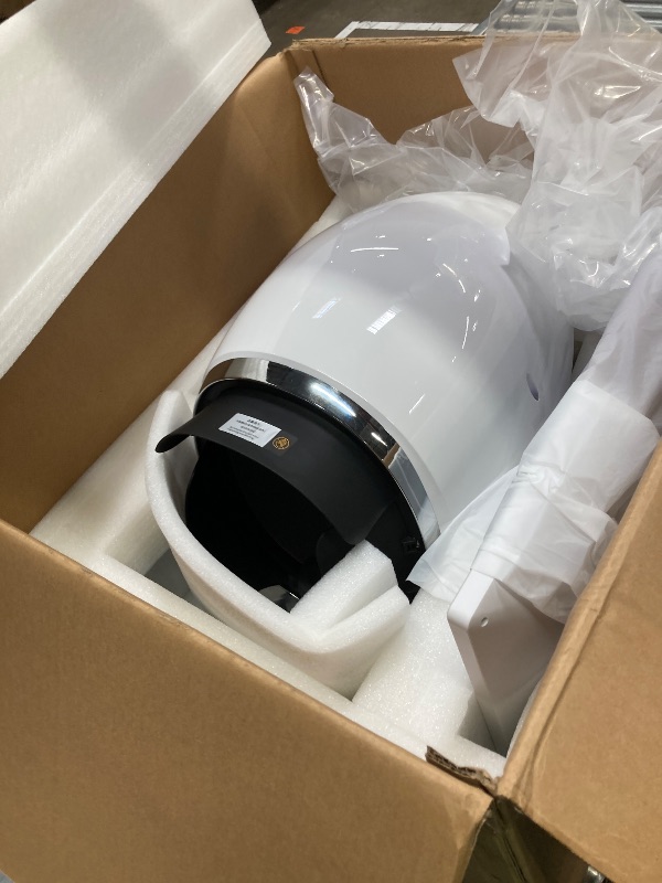 Photo 1 of **Missing Software and Hadware**Skin Analysis Machine Professional - 21.5" HD Display, AI-Powered Facial Scanner for Salons & Spas,Product recommendations, 8-Spectral Imaging (Acne/Pigmentation/Wrinkle Detection), Multi-Language