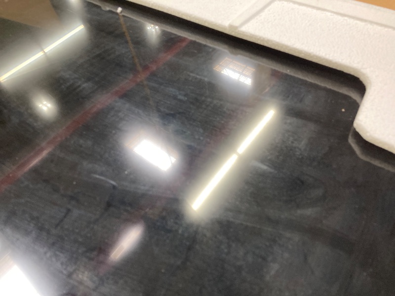 Photo 1 of ********NO RETURNS ,NO REFUNDS/ BROKEN*******.Samsung 43-Inch Class QLED Q7F Series Samsung Vision AI Smart TV (2025 Model, 43Q7F) Quantum HDR, Object Tracking Sound Lite, Q4 AI Gen1 Processor, 4K upscaling, Gaming Hub, Alexa Built-in