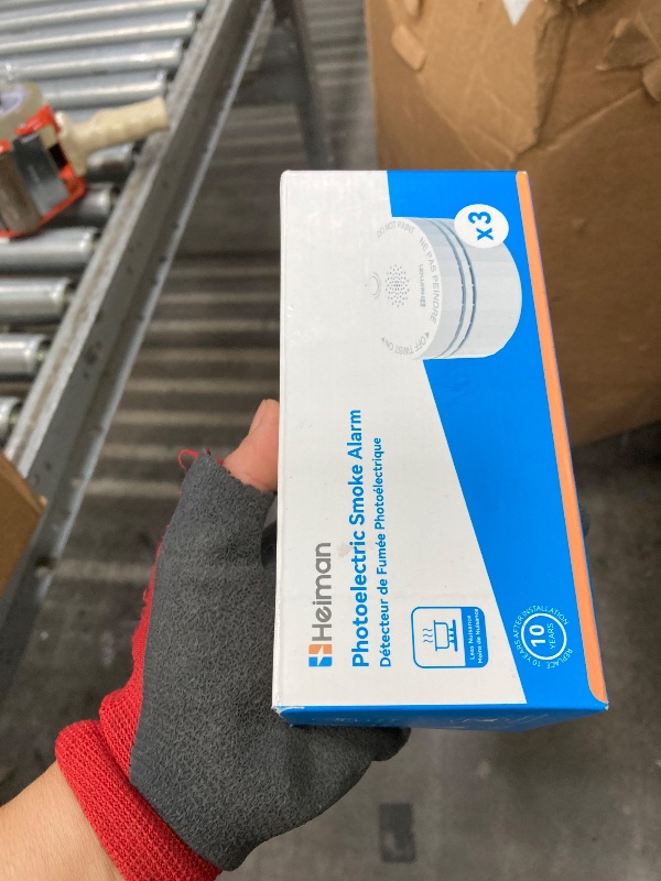 Photo 1 of **MISSING HARDWARE***Heiman  Detector, 10 Year Battery Operated Smoke Alarms, Photoelectric Fire Detectors for Home, UL 217 10th Ed. Certified, Small Compact for Travel Rvs, Test Silence Button, 3 Pack