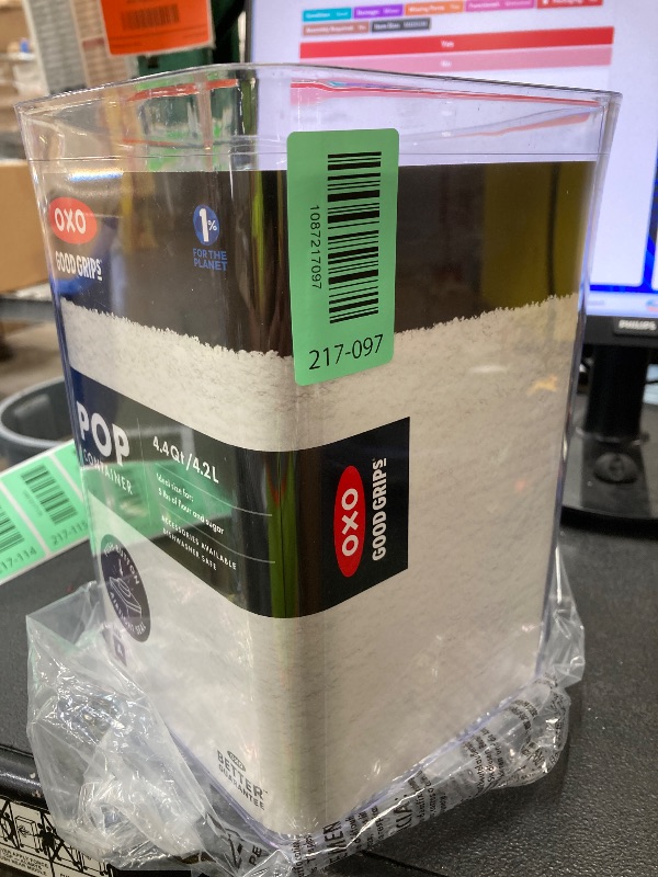 Photo 1 of ***IT DOES NOT HAVE A LID***
OXO, Good Grips Pop Container - 4.4 Qt/, Airtight Food Storage Containers, 142 Fl Oz