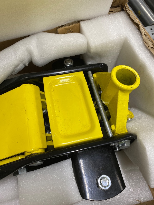 Photo 1 of *scratches* VEVOR 2.5 Ton Low Profile, Heavy-Duty Steel Racing Floor Jack with Dual Pistons Quick Lift Pump, Lifting Range 3.64"-19.49"