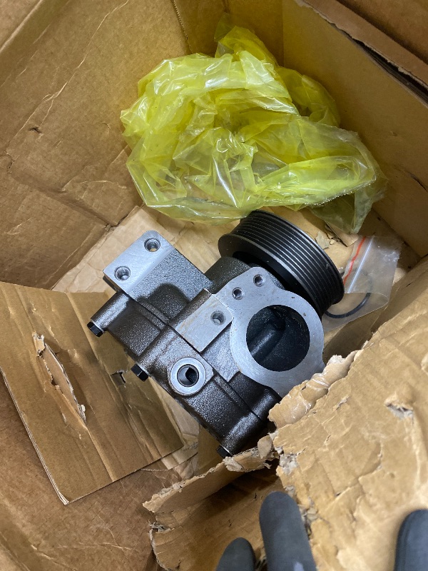 Photo 1 of *scratches* FP Diesel FP-3522109 Engine Water Pump