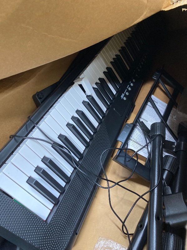 Photo 1 of *Key damaged* 88 Key Piano Keyboard