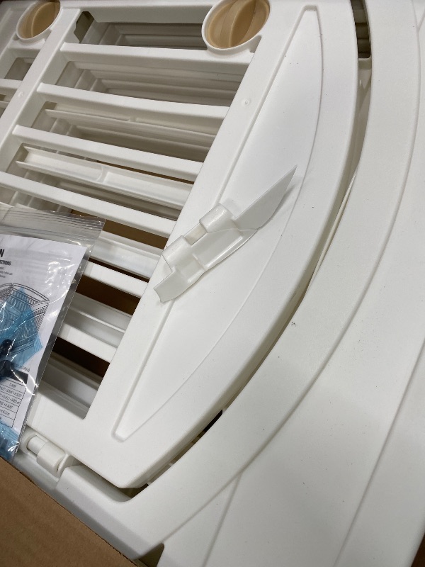 Photo 1 of *Piece damaged* Pet Pen, white
