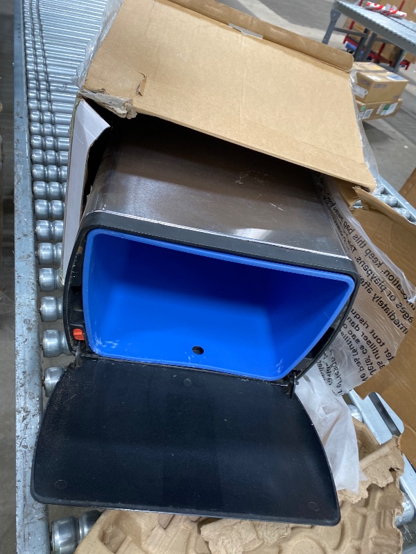Photo 1 of Kitchen Trash Can