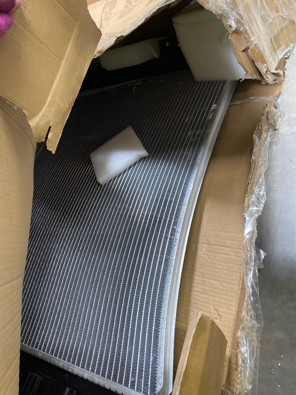 Photo 1 of ****PARTS ONLY****

SCITOO Car Engine Radiator for Dodge for Ram 1500, for Ram 2500 2009-2010 & for Ram 1500 2011-2018, 1500 Classic 2019-2022, 2500/3500 2011-2013, 3.7L 4.7L 5.7L, Replace 13129