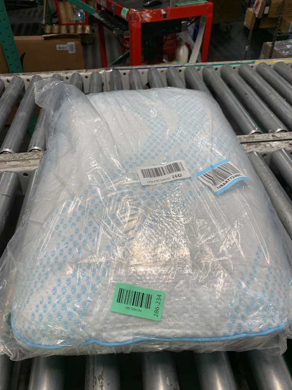 Photo 1 of ***PARTIAL SET***Tempur-Pedic TEMPUR-Cloud® Adjustable + Cooling Pillow, Queen - 2-Pack