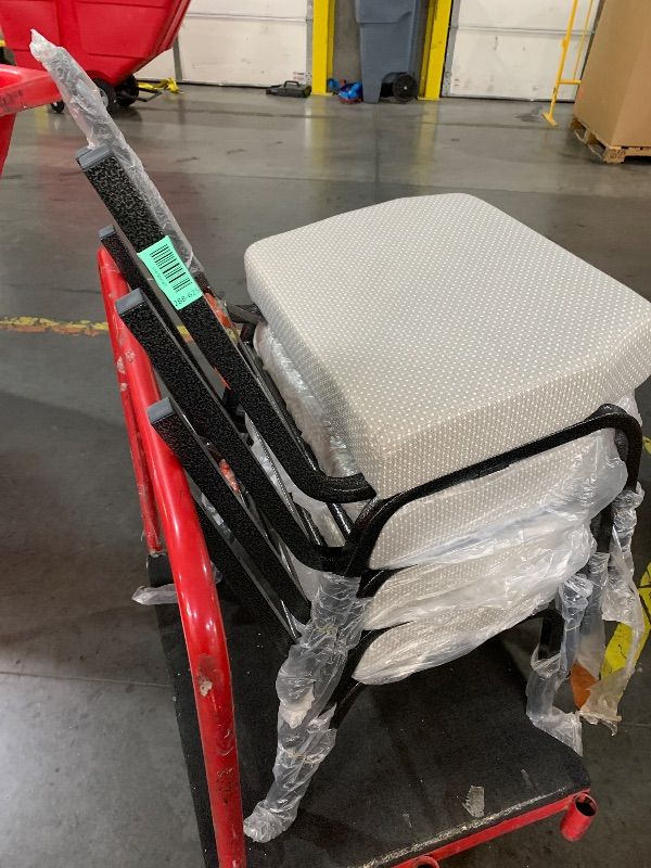 Photo 1 of ***MISSING PARTS***
Missing Chair Backs
Flash Furniture 4 Pack HERCULES Series 21''W Church Chair in Gray Dot Fabric - Silver Vein Frame