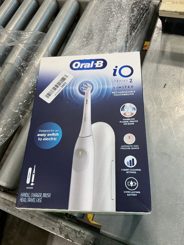 Photo 1 of [missing parts] Oral-B Rechargeable Electric Toothbrush, iO Limited Simple Clean, 3 Cleaning Modes, Automatic Pressure Sensor to Protect Gums, Travel Case, White