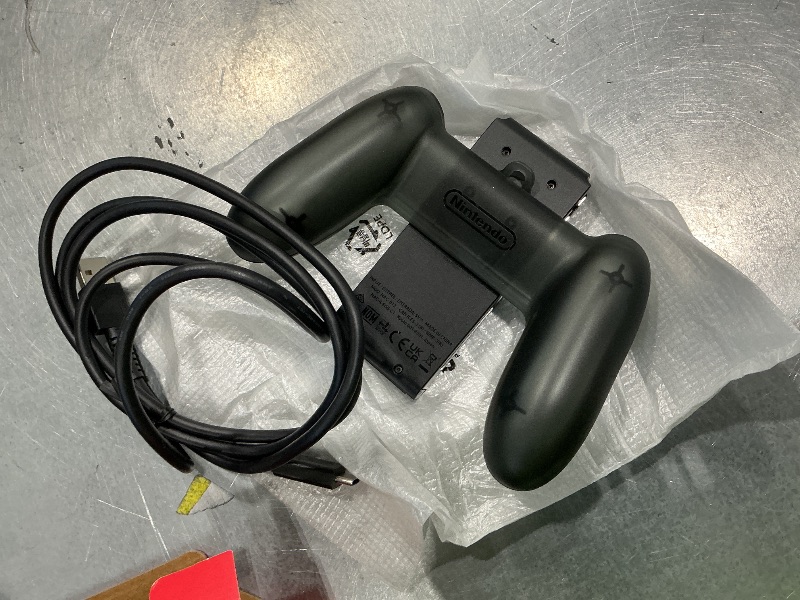 Photo 1 of [Nintendo Official Product] Joy-Con Charging Grip