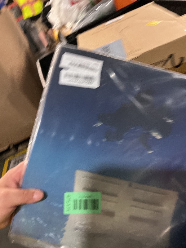 View 2 of ** case is damaged **
Billie Eilish - Hit Me Hard And Soft Exclusive Limited Grey Color Vinyl LP