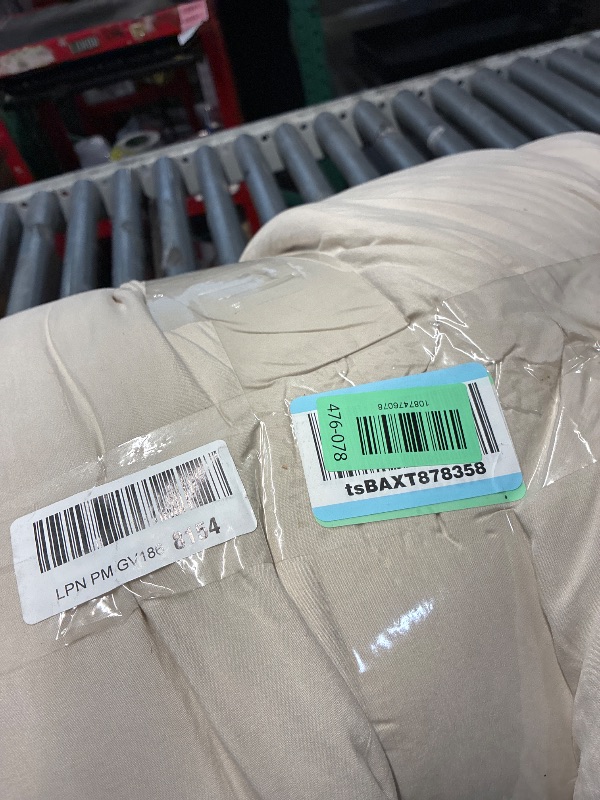View 2 of *** only comes with the comforter **
Bedsure King Comforter Set Beige 104"x90"