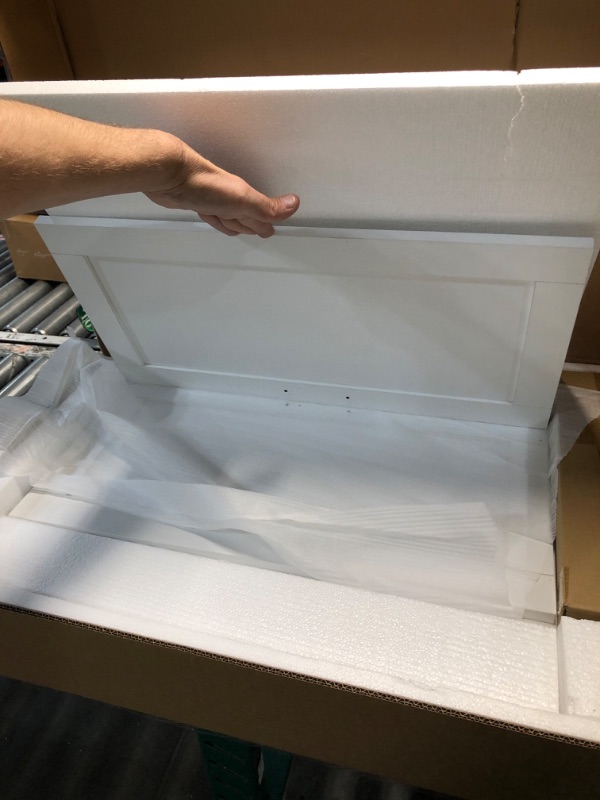 View 3 of ** MISSING BOX 2* PARTIAL SET* *
COLOR IS **WHITE** - KITCHEN ISLAND