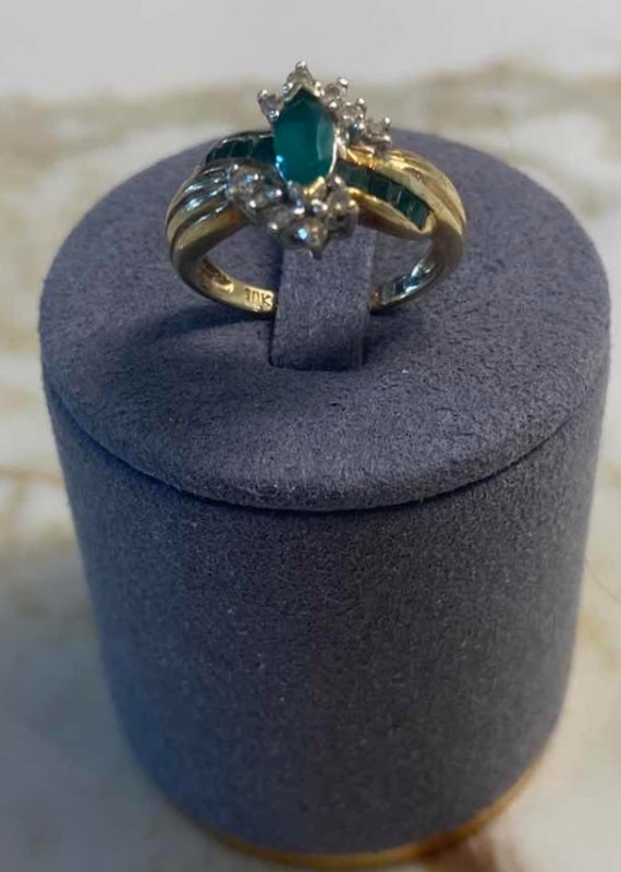 View 2 of 10K YELLOW GOLD W 0.50ctw EMERALD AND 0.25ctw DIAMOND RING 2.7G (APPROXIMATE SIZE 5–6) #18