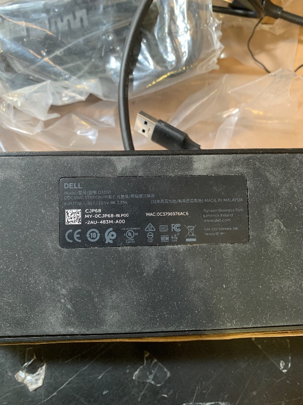 Photo 1 of Dell USB 3.0 Ultra HD/4K Triple Display Docking Station (D3100), Black