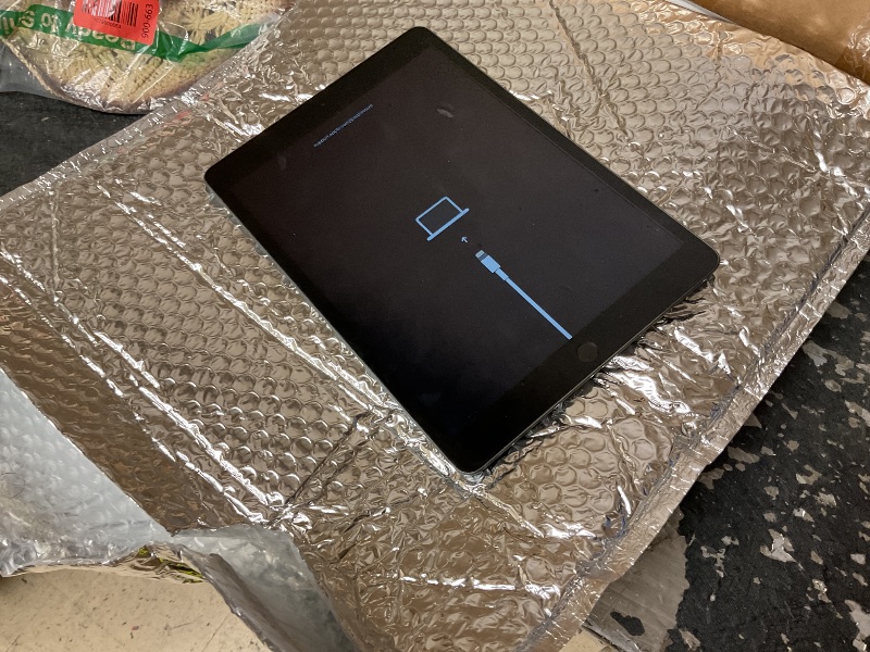 Photo 1 of LOCKED******** HARDWARE ISSUES DEFECTIVE ……….Apple 2021 iPad (10.2 inch, Wi-Fi, 64GB) - Space Gray (Renewed Premium)