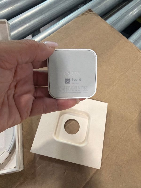 Photo 1 of ***USED***Oura Ring 5 - Brushed Silver - Size 9 - World’s Smallest Smart Ring - Sleep, Activity, Women’s Health, AI Advisor, 1 Week of Battery Life, Size Before You Buy, Android & iOS Compatible