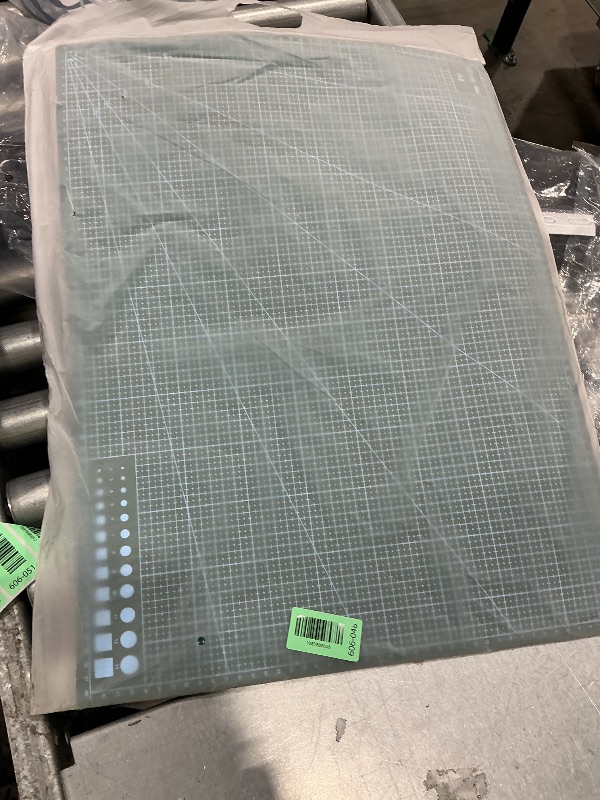 View 3 of [MISSING PARTS] GMFXSCO 17.75" x 22" XL Slotted Ruler with A2 Mat & Blades