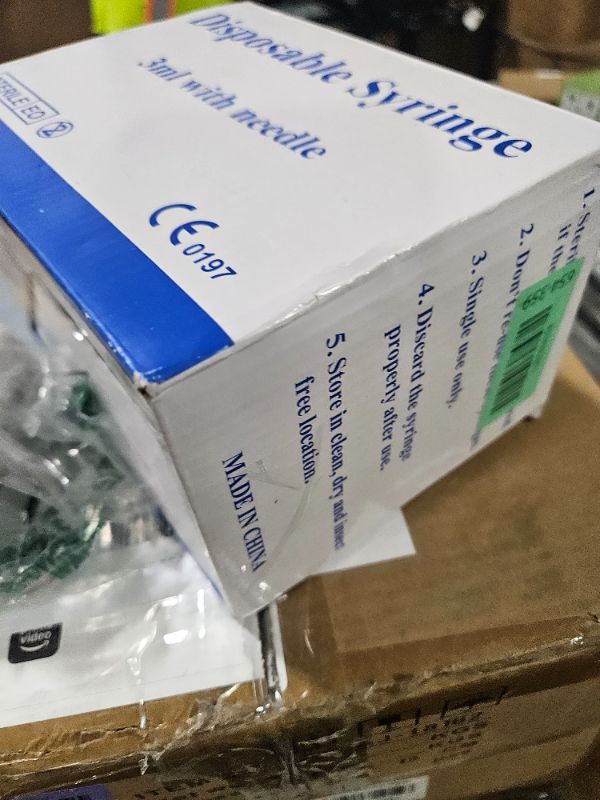 View 2 of 100 Pack 3ml 23Ga Plastic Syringes