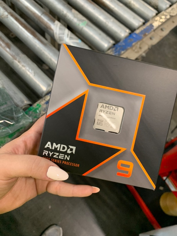 Photo 1 of AMD Ryzen™ 9 9950X 16-Core, 32-Thread Unlocked Desktop Processor