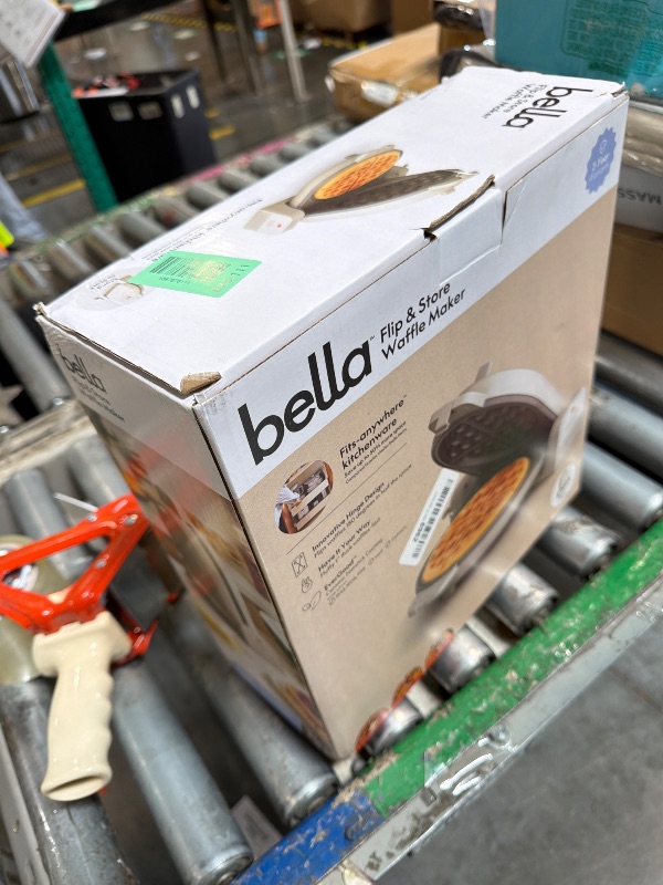 View 2 of [HEAVILY USED] bella Fits-Anywhere™ Flip-n-Store Ceramic Belgian Waffle Maker, Oatmilk