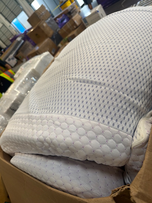 Photo 1 of ****SIMILAR ITEM*** PERLECARE Queen Mattress Topper, 3 Inch Gel Memory Foam Mattress Topper for Pressure Relief, Premium Soft Cooling Sleep, Non-Slip Design with Removable & Washable Cover, Oeko-Tex Certified
