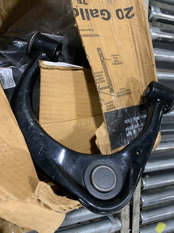 Photo 1 of +***PARTIAL SET UNKNOWN CAR*****Detroit Axle - Front 4pc Control Arms for 2005-2015 Toyota Tacoma
