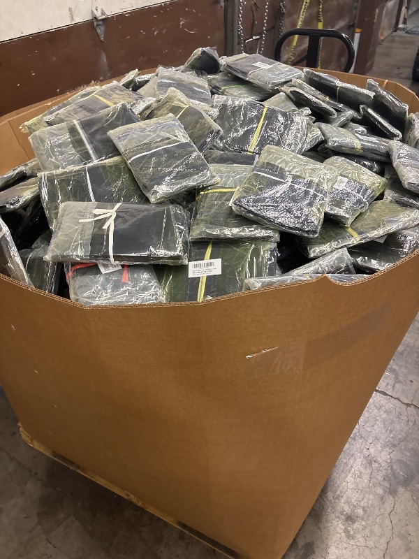 Photo 1 of WHOLE PALLET ‘ LAND GUARD 4-PACK FABRIC GROW BAGS 5 GALLON, THICKENED NONWOVEN GARDEN POTS, GROWING BAGS WITH HANDLES, BLACK SOLD AS IS** COSTUMER MUST LOAD IT SELF***