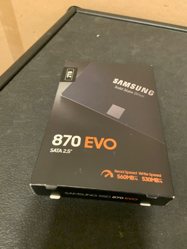 Photo 1 of Samsung Electronics 870 EVO 2TB 2.5 Inch SATA III Internal SSD (MZ-77E2T0B/AM)