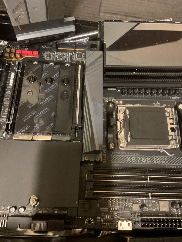 View 3 of GIGABYTE X870E AORUS Master AMD AM5 LGA 1718 Motherboard, ATX, DDR5, 4X M.2, PCIe 5.0, USB4, WIFI7, 5GbE LAN, EZ-Latch, 5-Year Warranty