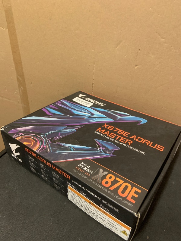 View 4 of GIGABYTE X870E AORUS Master AMD AM5 LGA 1718 Motherboard, ATX, DDR5, 4X M.2, PCIe 5.0, USB4, WIFI7, 5GbE LAN, EZ-Latch, 5-Year Warranty
