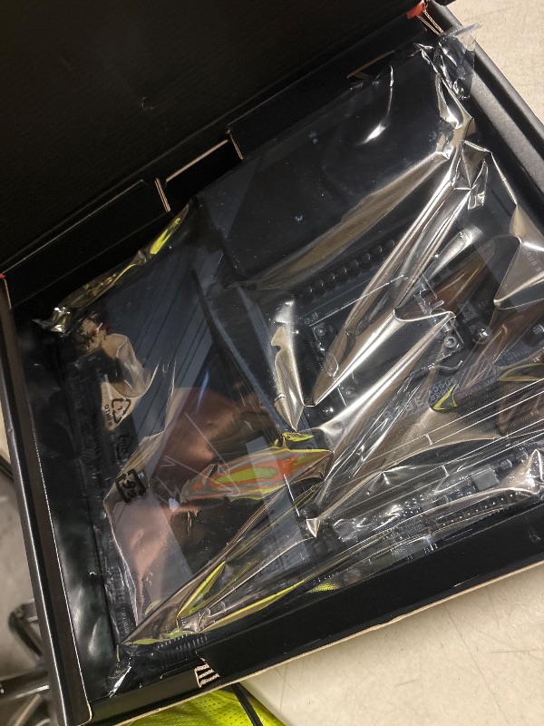 View 3 of GIGABYTE X870E AORUS Master AMD AM5 LGA 1718 Motherboard, ATX, DDR5, 4X M.2, PCIe 5.0, USB4, WIFI7, 5GbE LAN, EZ-Latch, 5-Year Warranty
