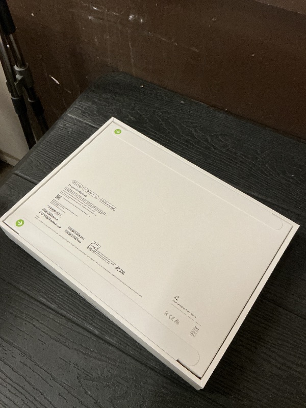 Photo 1 of Apple 2026 MacBook Air 13-inch Laptop with M5 chip: Built for AI, 13.6-inch Liquid Retina Display, 16GB Unified Memory, 512GB SSD, 12MP Center Stage Camera, Touch ID, Wi-Fi 7; Silver