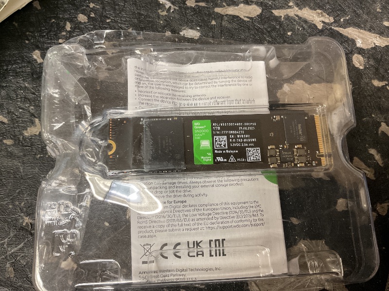 Photo 1 of Western Digital 1TB WD Green SN3000 NVMe Internal SSD - Solid State Drive - Gen4 PCIe, M.2 2280, Up to 5,000 MB/s - WDS100T4G0E