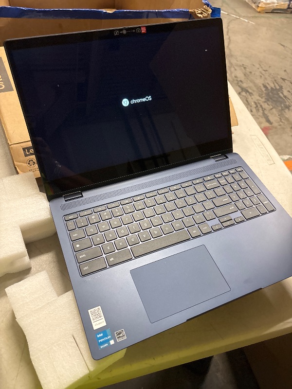Photo 1 of Lenovo IdeaPad Flex 3i Chromebook Laptop, Intel® UHD Graphics, 15.6” FHD Display, Intel Pentium N6000, 8GB RAM, 128GB SSD, 1920x1080 px, Touchscreen, Chrome OS, Abyss Blue