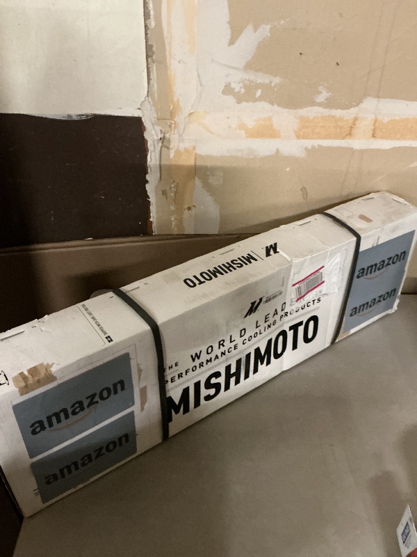 Photo 1 of Mishimoto MMTC-DMAX-15SL Transmission Cooler, Compatible With Chevrolet/GMC 6.6L Duramax (LML) 2015-2016