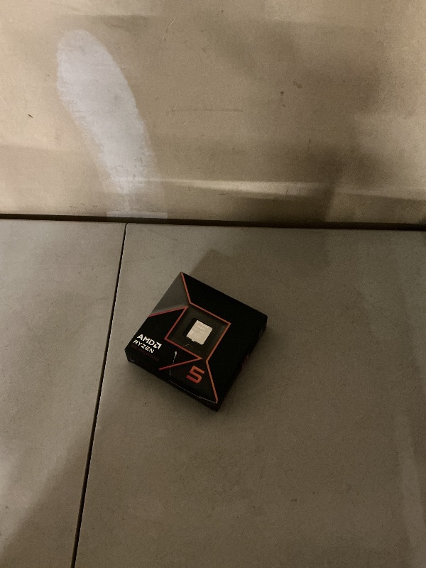 Photo 1 of AMD Ryzen™ 5 9600X 6-Core, 12-Thread Unlocked Desktop Processor