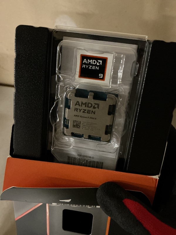 Photo 1 of AMD Ryzen™ 9 9900X 12-Core, 24-Thread Unlocked Desktop Processor
