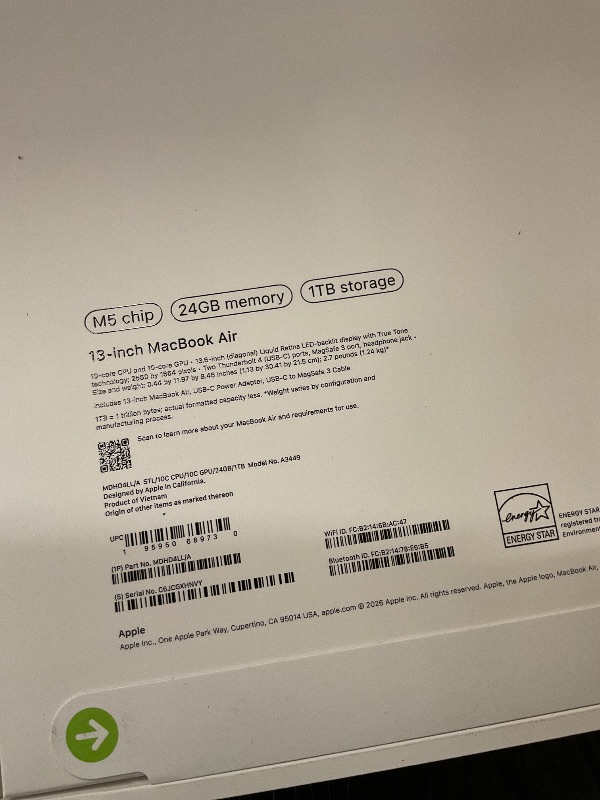 Photo 1 of Apple 2026 MacBook Air 13-inch Laptop with M5 chip: Built for AI, 13.6-inch Liquid Retina Display, 24GB Unified Memory, 1TB SSD, 12MP Center Stage Camera, Touch ID, Wi-Fi 7; Starlight