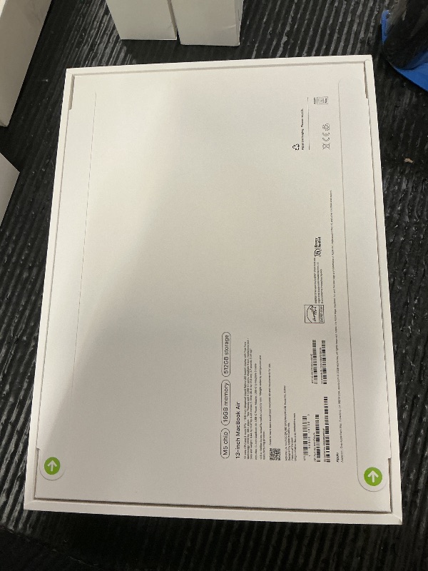 Photo 1 of FACTORY SEALED— Apple 2026 MacBook Air 13-inch Laptop with M5 chip: Built for AI, 13.6-inch Liquid Retina Display, 16GB Unified Memory, 512GB SSD, 12MP Center Stage Camera, Touch ID, Wi-Fi 7; Silver