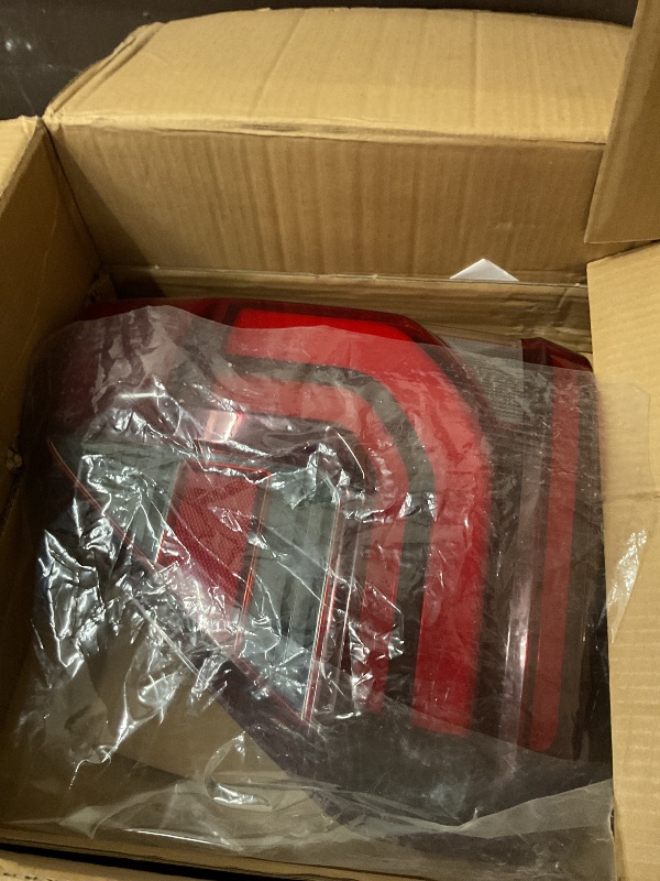 Photo 1 of KAMDKI RH LED W/O OBS Tail light Assembly Fit for 2024 2025 Ford F150 Lariat/King Ranch/Platinum/Raptor Rear Lamp W/Blind Spot W/O Module Right Passenger Side RL3Z-13404-C RL3413B504CD 10-Pins