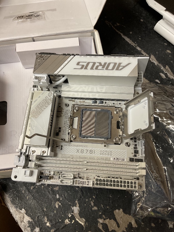 View 5 of GIGABYTE X870I AORUS PRO ICE AMD AM5 LGA 1718 Motherboard, Mini-ITX, DDR5, 2X M.2, PCIe 5.0, USB-C, WIFI7, 2.5GbE LAN, EZ-Latch, 5-Year Warranty